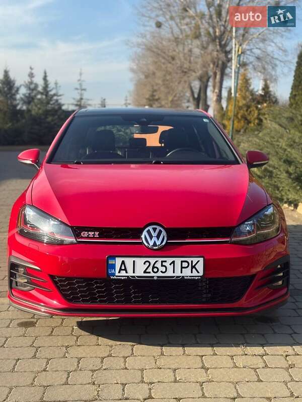 Хетчбек Volkswagen Golf 2019 в Києві