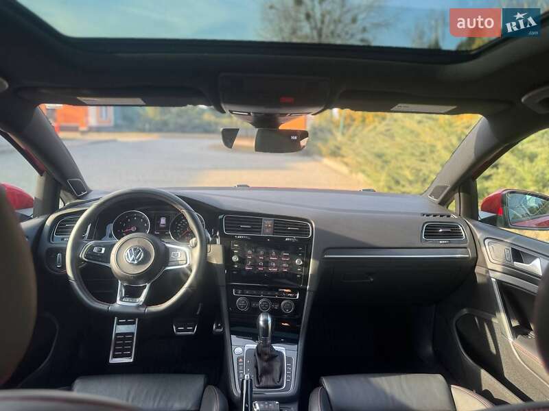 Хетчбек Volkswagen Golf 2019 в Києві