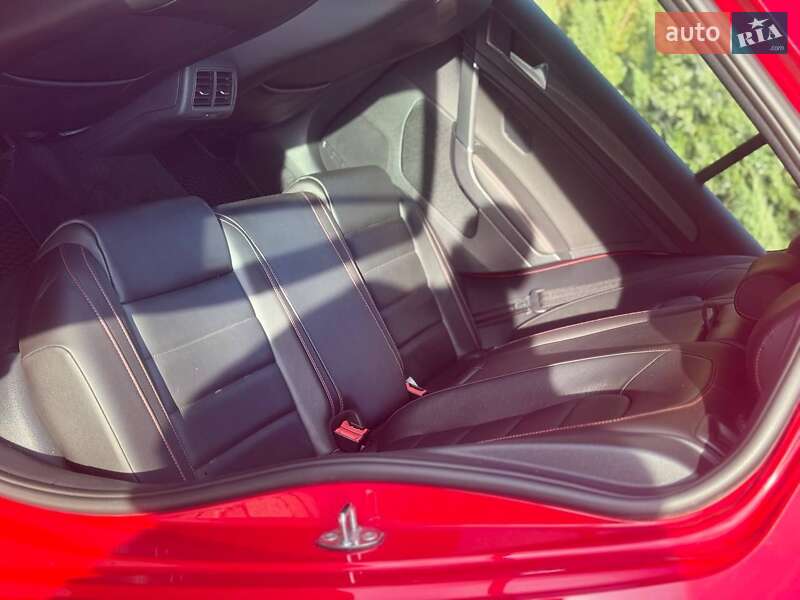 Хетчбек Volkswagen Golf 2019 в Києві