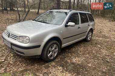 Універсал Volkswagen Golf 2005 в Охтирці