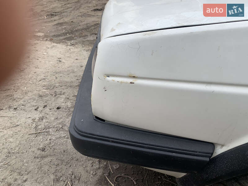 Хетчбек Volkswagen Golf 1988 в Дніпрі