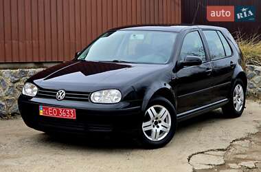 Хетчбек Volkswagen Golf 2002 в Полтаві