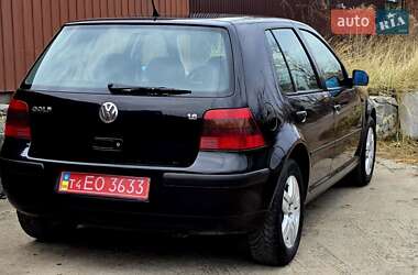 Хетчбек Volkswagen Golf 2002 в Полтаві