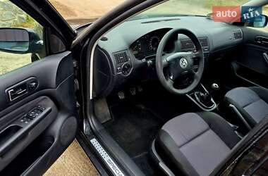 Хетчбек Volkswagen Golf 2002 в Полтаві