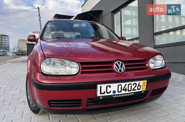 Хэтчбек Volkswagen Golf 2001 в Тернополе