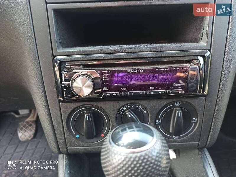 Універсал Volkswagen Golf 2001 в Диканьці