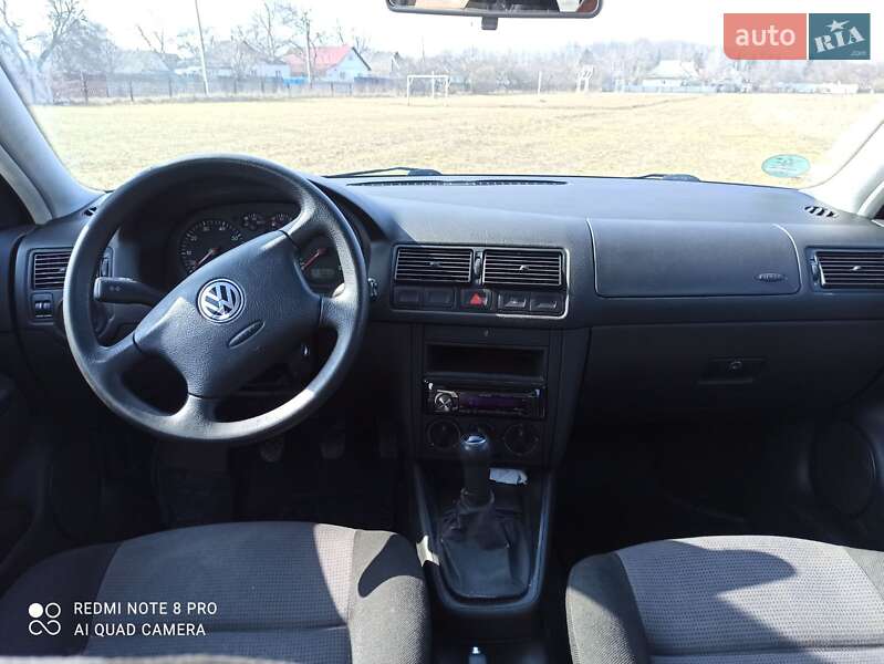 Універсал Volkswagen Golf 2001 в Диканьці