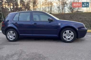 Хетчбек Volkswagen Golf 2002 в Львові