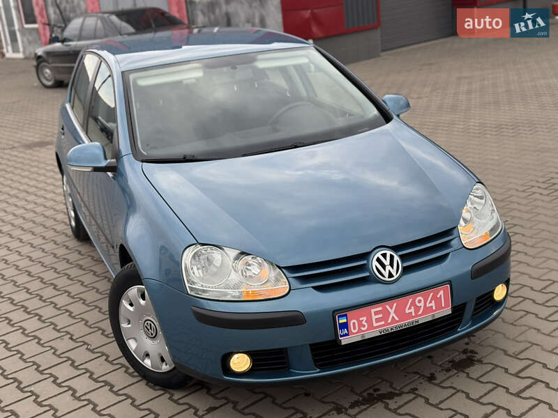 Хэтчбек Volkswagen Golf 2006 в Лубнах