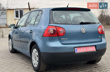 Хэтчбек Volkswagen Golf 2006 в Лубнах