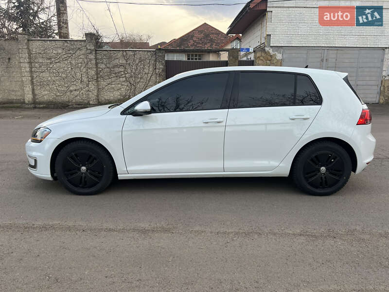Хэтчбек Volkswagen Golf 2015 в Одессе