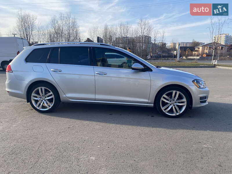 Универсал Volkswagen Golf 2015 в Киеве