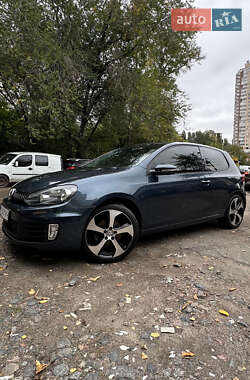 Хэтчбек Volkswagen Golf 2012 в Киеве