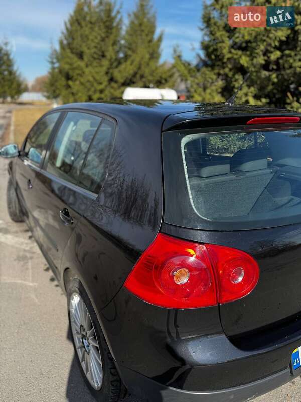 Хэтчбек Volkswagen Golf 2005 в Бердичеве