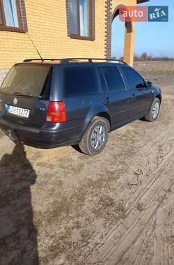 Універсал Volkswagen Golf 2000 в 