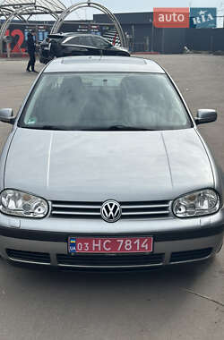 Хетчбек Volkswagen Golf 2002 в Полтаві