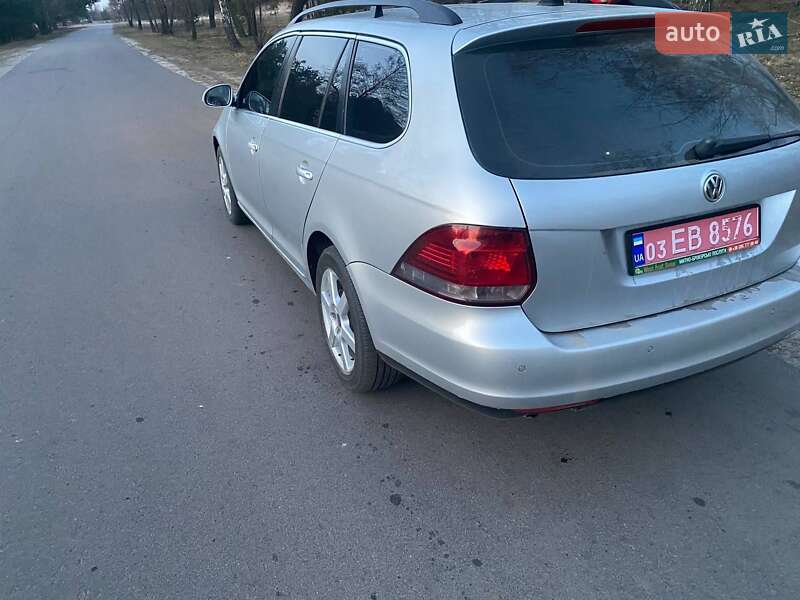 Универсал Volkswagen Golf 2011 в Камне-Каширском