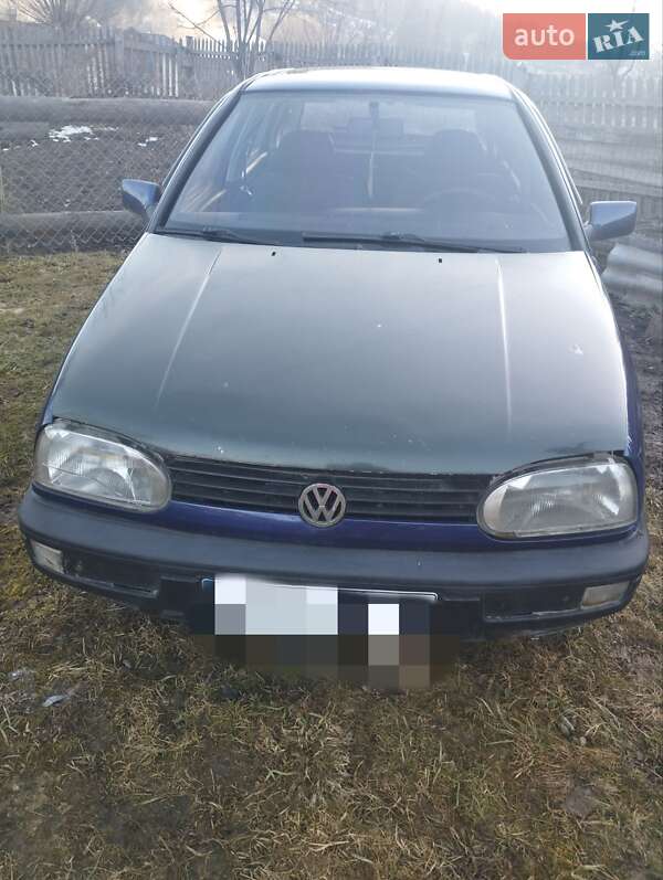 Хетчбек Volkswagen Golf 1992 в Путилі