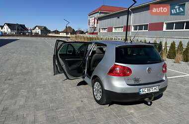 Хэтчбек Volkswagen Golf 2008 в 