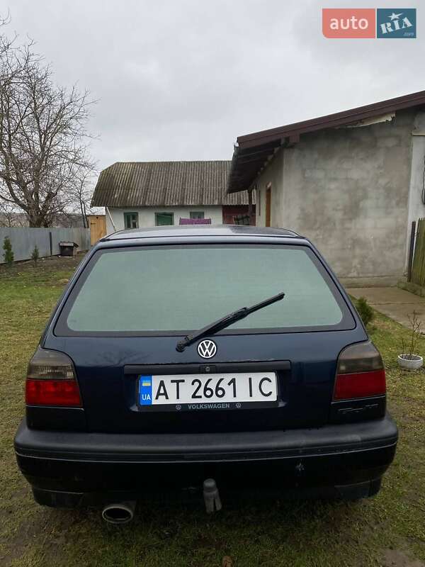 Хетчбек Volkswagen Golf 1993 в Тлумачі