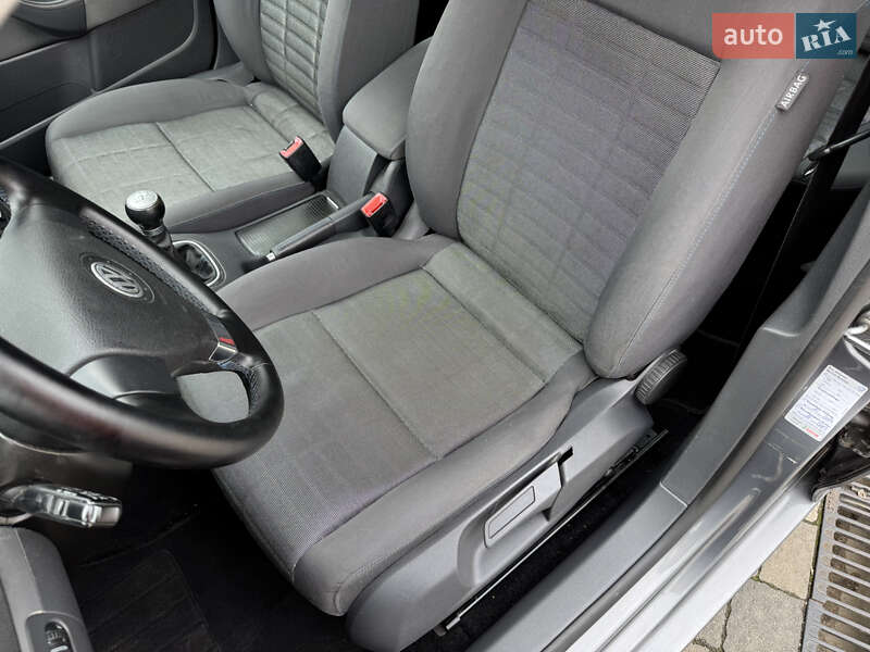 Хетчбек Volkswagen Golf 2007 в Сваляві