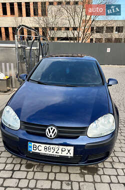 Хэтчбек Volkswagen Golf 2005 в Львове