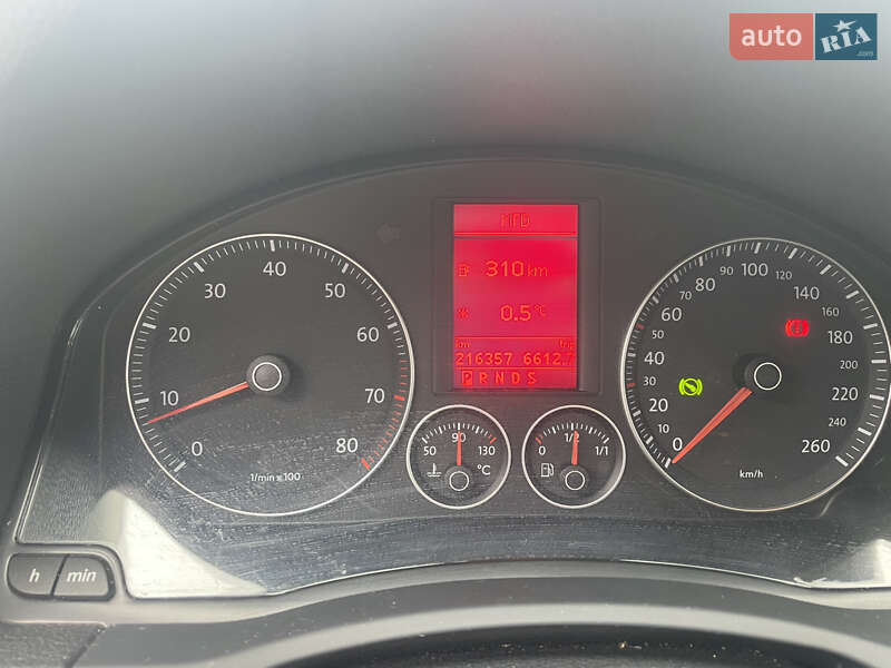 Універсал Volkswagen Golf 2009 в Луцьку