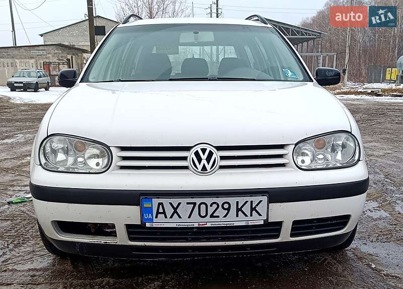 Volkswagen Golf 2004
