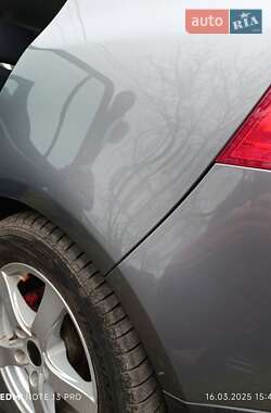 Хетчбек Volkswagen Golf 2005 в 