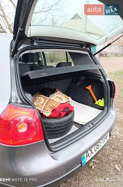 Хетчбек Volkswagen Golf 2005 в 