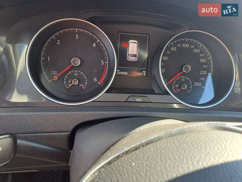 Універсал Volkswagen Golf 2018 в Луцьку