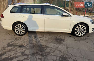 Универсал Volkswagen Golf 2014 в 