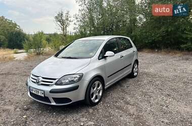 Хетчбек Volkswagen Golf 2005 в Запоріжжі