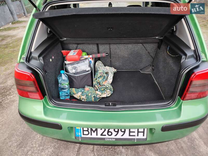 Хэтчбек Volkswagen Golf 1998 в Ахтырке