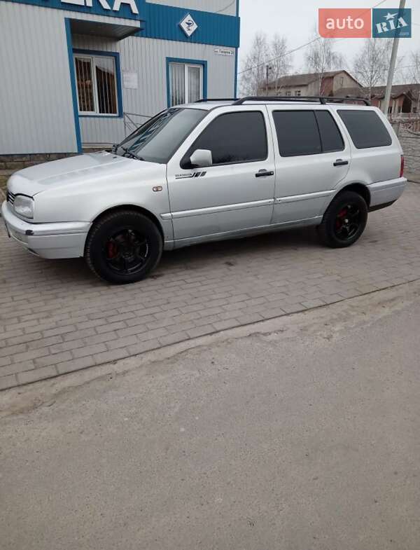 Універсал Volkswagen Golf 1998 в Сарнах