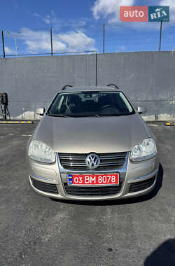 Хетчбек Volkswagen Golf 2008 в Чернігові