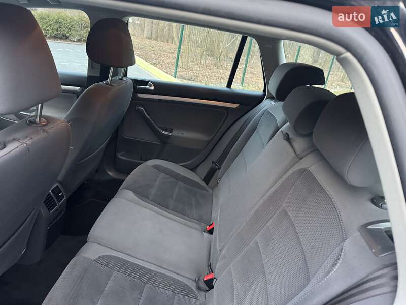 Универсал Volkswagen Golf 2007 в Шепетовке