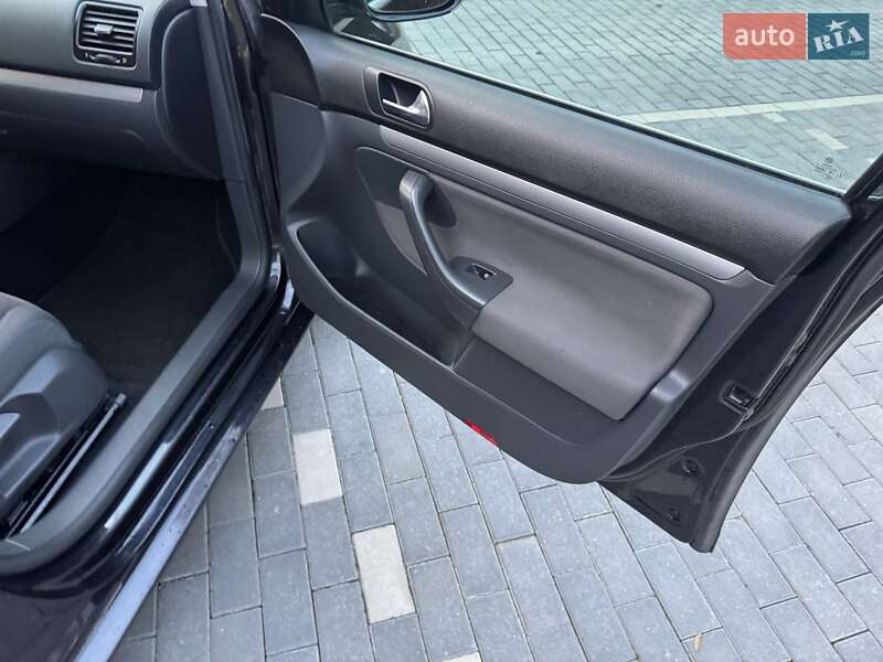 Универсал Volkswagen Golf 2007 в Шепетовке