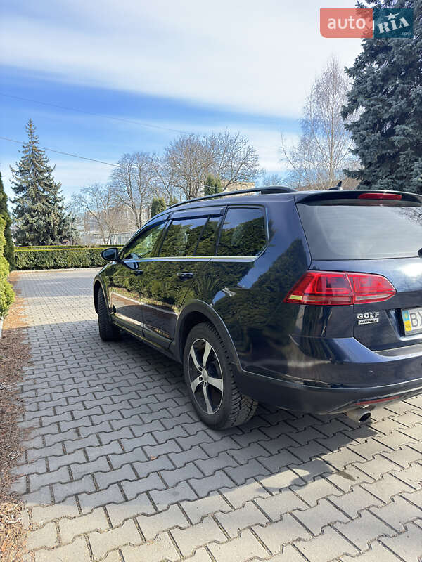 Універсал Volkswagen Golf 2017 в Хмельницькому