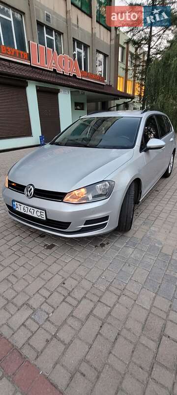 Универсал Volkswagen Golf 2014 в Ивано-Франковске