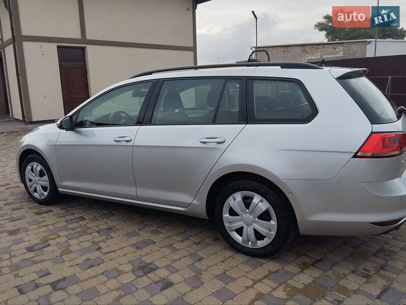 Універсал Volkswagen Golf 2016 в Тернополі