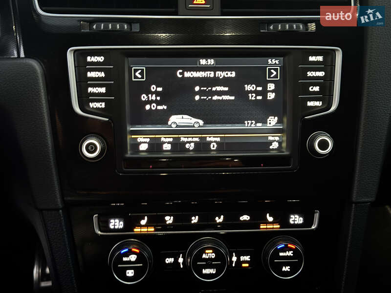 Хэтчбек Volkswagen Golf 2015 в Житомире