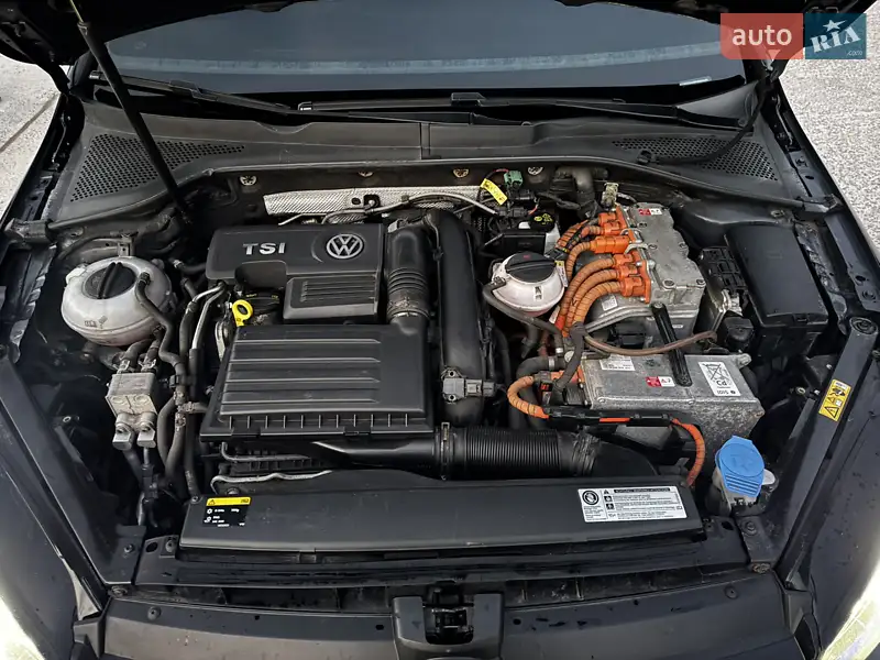 Volkswagen Golf 2015 VIN WVWZZZAUZFW805440 фото оголошення 48 з 86
