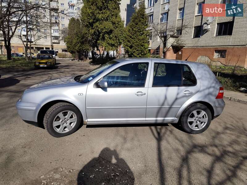 Volkswagen Golf 2002
