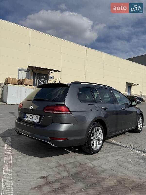 Універсал Volkswagen Golf 2018 в Львові
