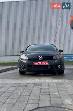 Хэтчбек Volkswagen Golf 2012 в 