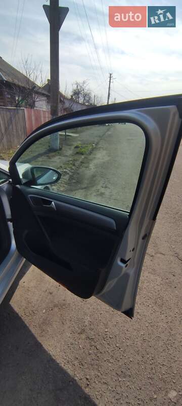 Универсал Volkswagen Golf 2015 в Овруче