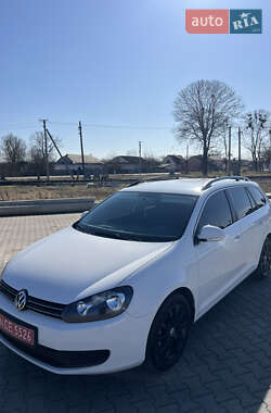 Універсал Volkswagen Golf 2010 в 