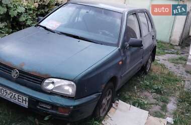 Хэтчбек Volkswagen Golf 1996 в 