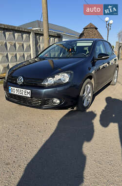 Хэтчбек Volkswagen Golf 2012 в 